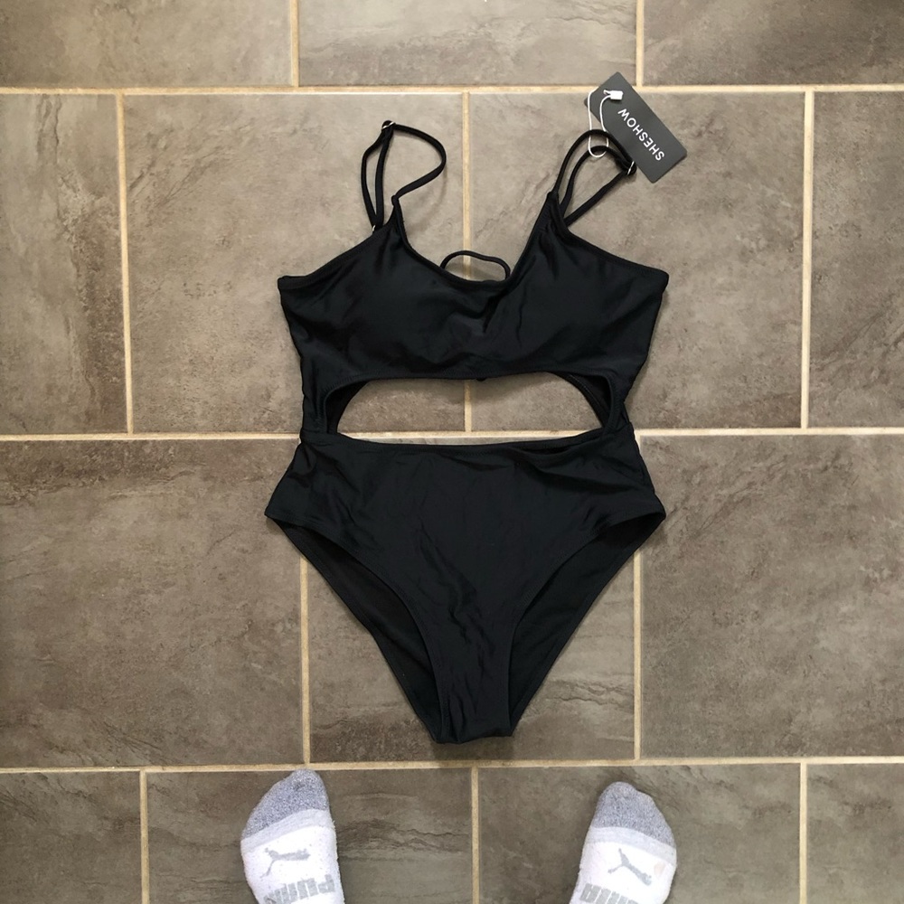 black one piece swimsuit